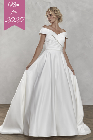 Taffeta and Lace Gloucester weddings dresses from Romantic Ovalie