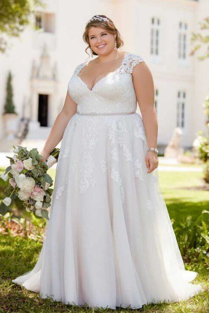 Stella York 6391 Romantic lace plussize wedding dress with cameo